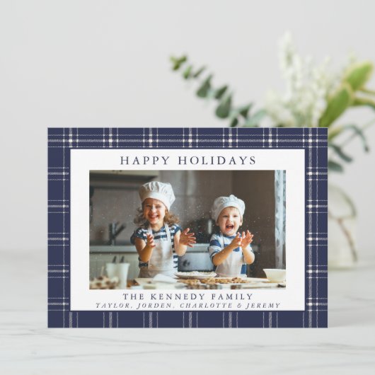 Moderne Rustic Plays Family Kaart voor Kerstmis me (Staand voorkant)