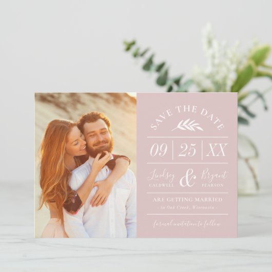 Moderne Rustic Typografie Foto Opslaan Datum Uitno Kaart (Staand voorkant)