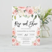 Moderne rustieke blush roze perzik bloemenbruiloft kaart (Staand voorkant)