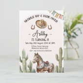 Moderne rustieke cactus zadel op paard verjaardag kaart (Staand voorkant)