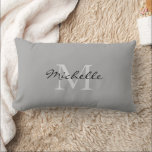 Moderne rustieke grijze persoonlijke monogramnaam kussen<br><div class="desc">Moderne rustieke grijze kussen met persoonlijke monogramnaam. U kunt het personaliseren en uw eigen naam en monogram toevoegen.</div>