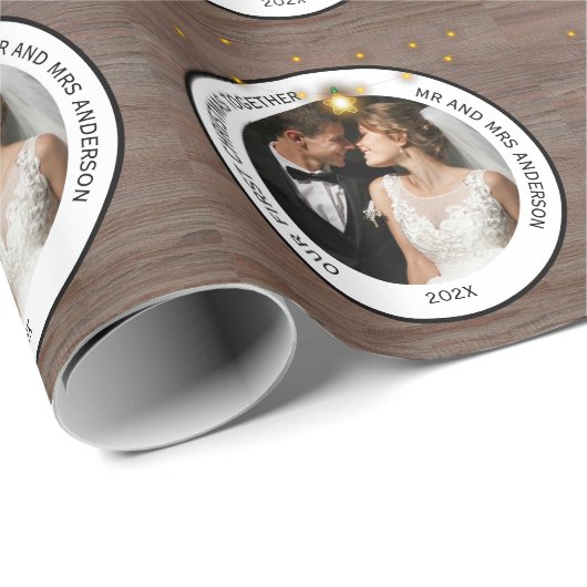 Moderne rustieke koppels eerste kerstmis samen cadeaupapier (Rol Hoek)