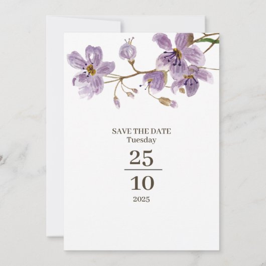 Moderne rustieke paarse bloemen bruiloft uitnodigi kaart (Achterkant)