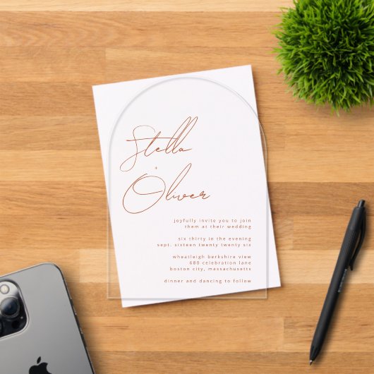 Moderne rustieke terracotta kalligrafie bruiloft acryl uitnodigingen (Insitu (Uitnodiging))