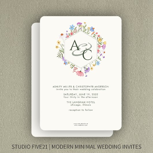 Moderne rustieke Wildflower Monogram Bruiloft Kaart