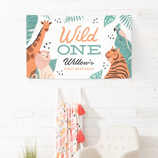 Moderne Safari Dieren Wild Een 1e Verjaardagsfeest Spandoek (Insitu)