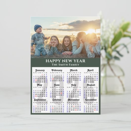 Moderne Sage Green 2025 Kalender Minimalistische F Feestdagenkaart (Staand voorkant)