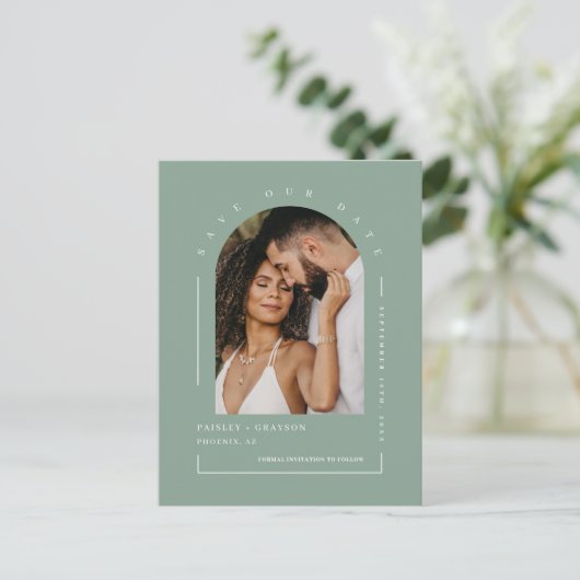 Moderne Sage Green Arch Photo QR Code Save Our Dat Briefkaart (Staand voorkant)