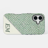 Moderne Sage Green en Cream geometrische iPhone 16 Hoesje (Achterkant horizontaal)