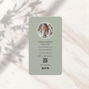 Moderne Sage Green Minimalistische Foto & QR-code Visitekaartje