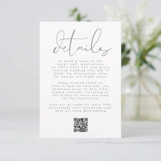 Moderne Sage Green Neutral Text Wedding QR CODE RSVP Kaartje (Staand voorkant)