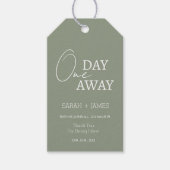 Moderne Sage Groen Een dag weg repetitie diner Cadeaulabel (Voorkant)