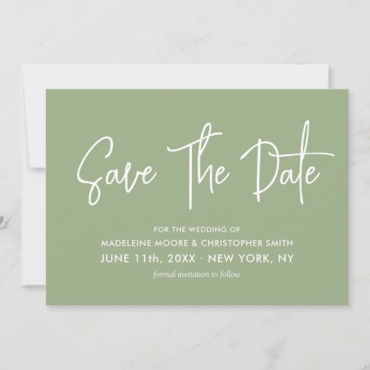 Moderne Sage Groene Kalligrafie Scannable QR Code Save The Date (Voorkant)