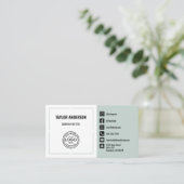 Moderne Sage Groene Sociale Media Visitekaartje (Staand voorkant)