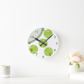 Moderne Sage Groene Tennisbal Racket Ronde Klok (Huis)