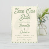 Moderne Saliegroen Golfstreep Foto Bruiloft Save The Date (Staand voorkant)