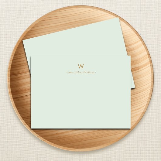 Moderne Saliegroen Gouden Script Monogram Notitiekaartje