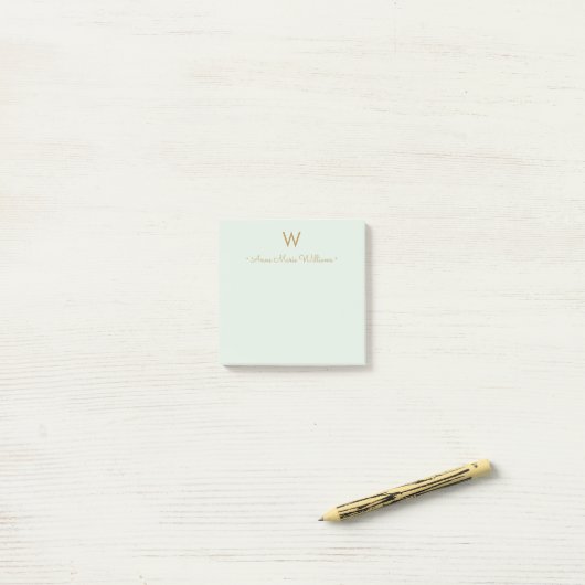 Moderne Saliegroen Gouden Script Monogram Post-it® Notes (Op bureau)