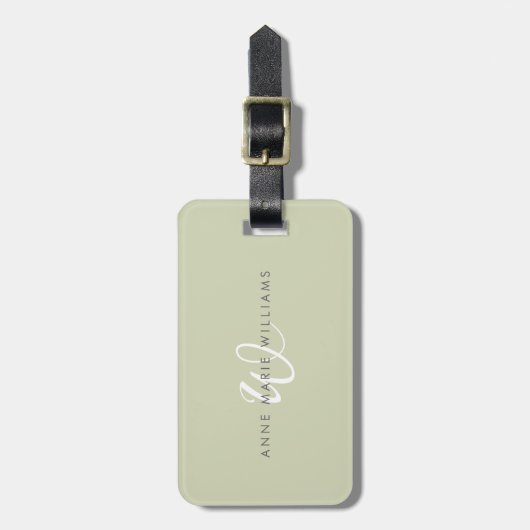 Moderne Saliegroen Witte Script Monogram Bagagelabel (Voorkant verticaal)