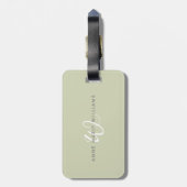 Moderne Saliegroen Witte Script Monogram Bagagelabel (Achterkant verticaal)