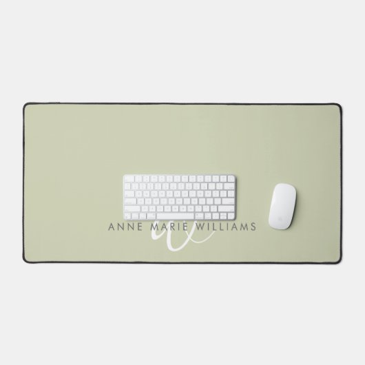 Moderne Saliegroen Witte Script Monogram Bureaumat (Keyboard & Muis)