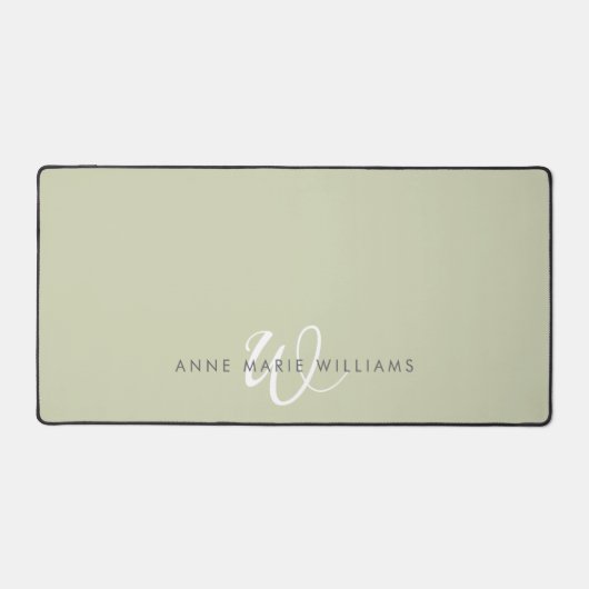 Moderne Saliegroen Witte Script Monogram Bureaumat (Voorkant)