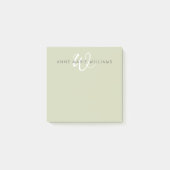 Moderne Saliegroen Witte Script Monogram Post-it® Notes (Voorkant)