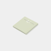 Moderne Saliegroen Witte Script Monogram Post-it® Notes (Schuin)