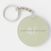 Moderne Saliegroen Witte Script Monogram Sleutelhanger (Voorkant)