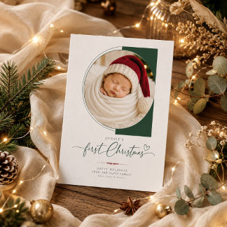 Moderne saliegroene baby eerste kerst foto feestdagenkaart