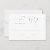 Moderne saliegroene elegante scriptiehart RSVP kaartje (Voorkant)