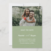 Moderne Saliegroene Foto Bruiloft Save The Date (Voorkant)