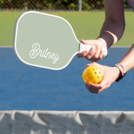 Moderne saliegroene gepersonaliseerde monogram en pickleball paddle