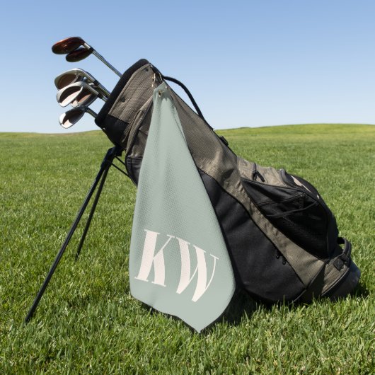 Moderne saliegroene monogram beginletters geperson golfhanddoek (Groen)