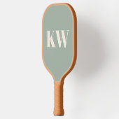 Moderne Saliegroene Monogram Eerste Letters Gepers Pickleball Paddle (Links)