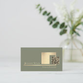 Moderne Saliegroene Scannbare QR-code Minimalistis Visitekaartje (Staand voorkant)
