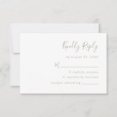 Moderne saliegroene script bruiloft RSVP kaartje (Voorkant)