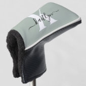 Moderne saliegroene script monogram golfheadcover (3/4 voorkant)
