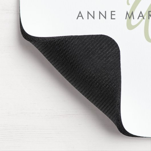 Moderne Saliegroene Script Monogram Muismat (Hoek)