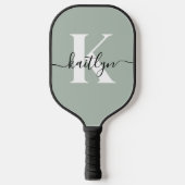 Moderne saliegroene script monogram pickleball paddle (Voorkant)