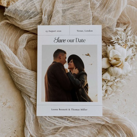 Moderne Save The Date uitnodiging met foto