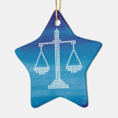 Moderne schalen van justitie | Winter Keramisch Ornament (Links)