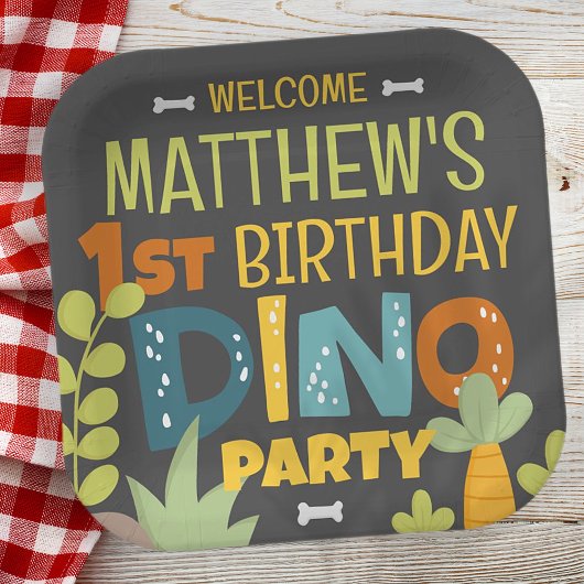 Moderne Schattigee Dino Dinosaur Kind is jarig Papieren Bordje