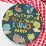 Moderne Schattigee Dino Dinosaur Kind's Verjaardag Papieren Bordje<br><div class="desc">Samengesteld uit leuke sans serif handgeschreven typografie; Schattigee T-REX dinosaurussen op de achtergrond Dit is ontworpen door Select Party Supplies,  exclusief voor Zazzle. Beschikbaar hier: http://www.zazzle.com/store/selectpartysupplies</div>