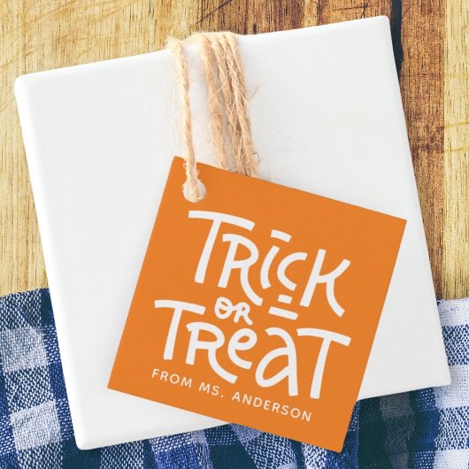 Moderne Schattigee Typografie Trick or treat Hallo Bedankjes Labels