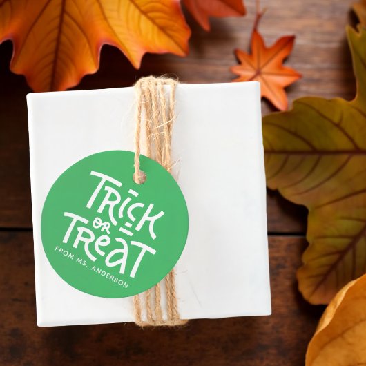 Moderne Schattigee Typografie Trick or treat Hallo Bedankjes Labels