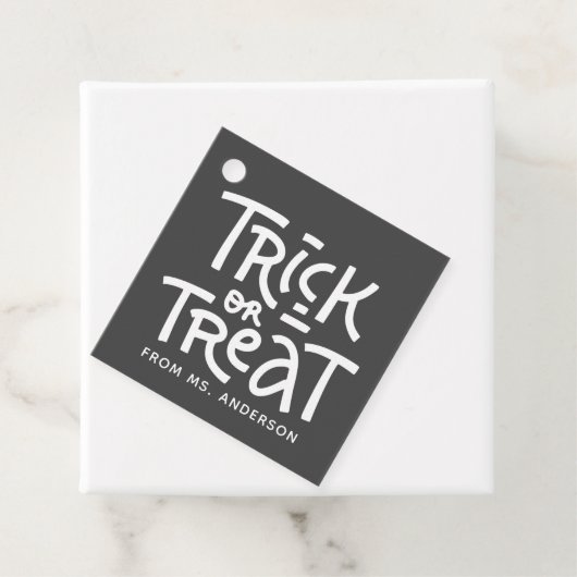 Moderne Schattigee Typografie Trick or treat Hallo Bedankjes Labels