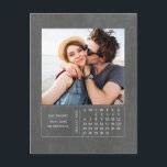 Moderne schoolbord kalender Bewaar de datumfoto Aankondigingskaart<br><div class="desc">Minimalistische opslaan van de datum foto briefkaarten. Om de cirkel te verplaatsen,  klikt u op PERSONALISEREN > naar beneden scrollen > klik op "verder aanpassen".</div>