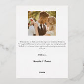 Moderne script 2 foto trouw verjaardagskaart folie uitnodiging (Achterkant)