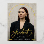Moderne Script Afstuderen Photo Arch Afstudeerfees Folie Uitnodiging Briefkaart (Voorkant)